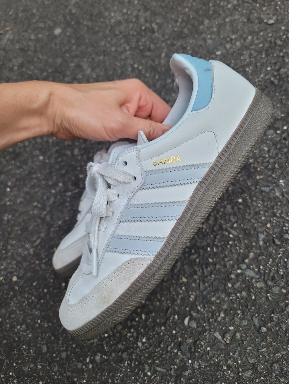 Adidas Samba OG White Blue Sky Tan Gum Sneaker Women's Size 6 UK 4.5 Pre-owned